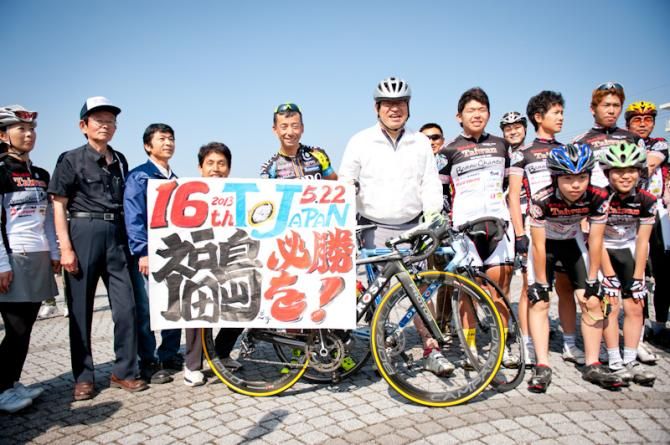Shinichi Fukushima (Team Nippo - De Rosa) is a well-known rider in Iida city, Nagano prefecture
