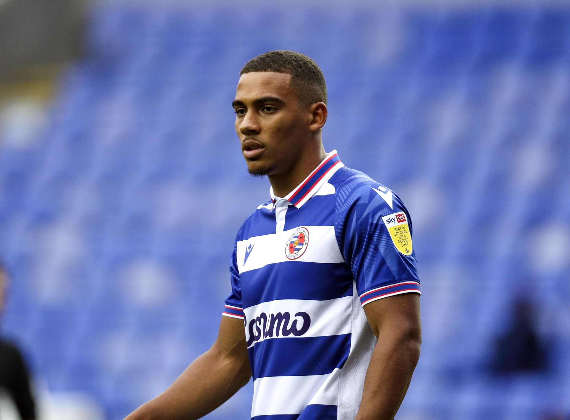 Andy Rinomhota joins Cardiff after ending long spell at Reading ...