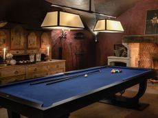 The Continental billiard table by Sir William Bentley — www.billiards.co.uk. Picture: Ray Main 2012 / www.billiards.co.uk ￼