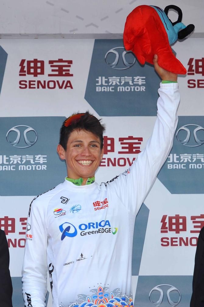Esteban Chaves wins the young riders' classification