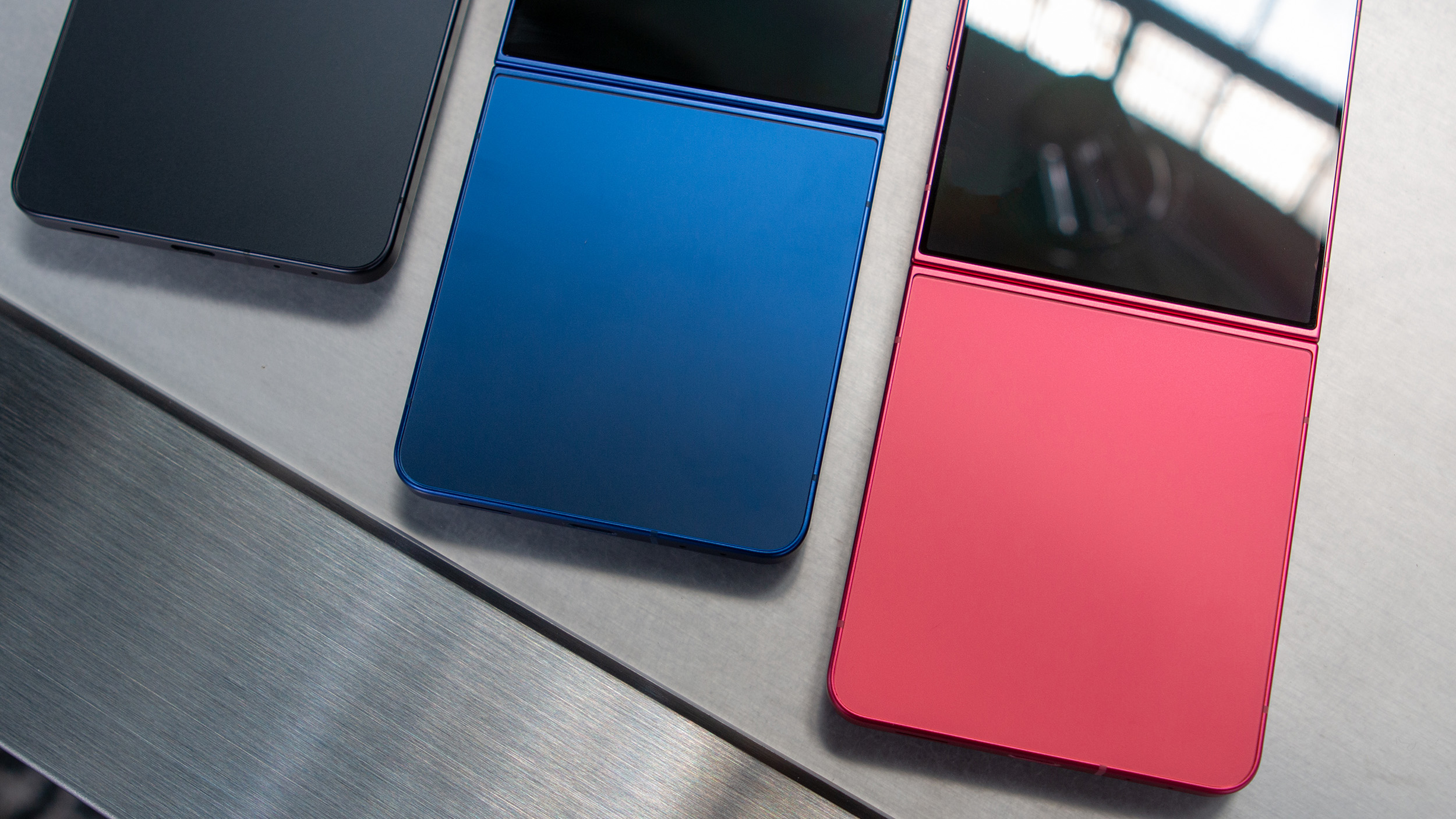 Samsung Galaxy Z Flip 7 Different Colors hands-on
