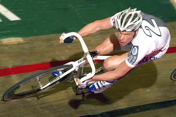 Hometown hero Iljo Keisse started the evening under the weather, but ended up in third overall for the night with teammate Peter Schep.