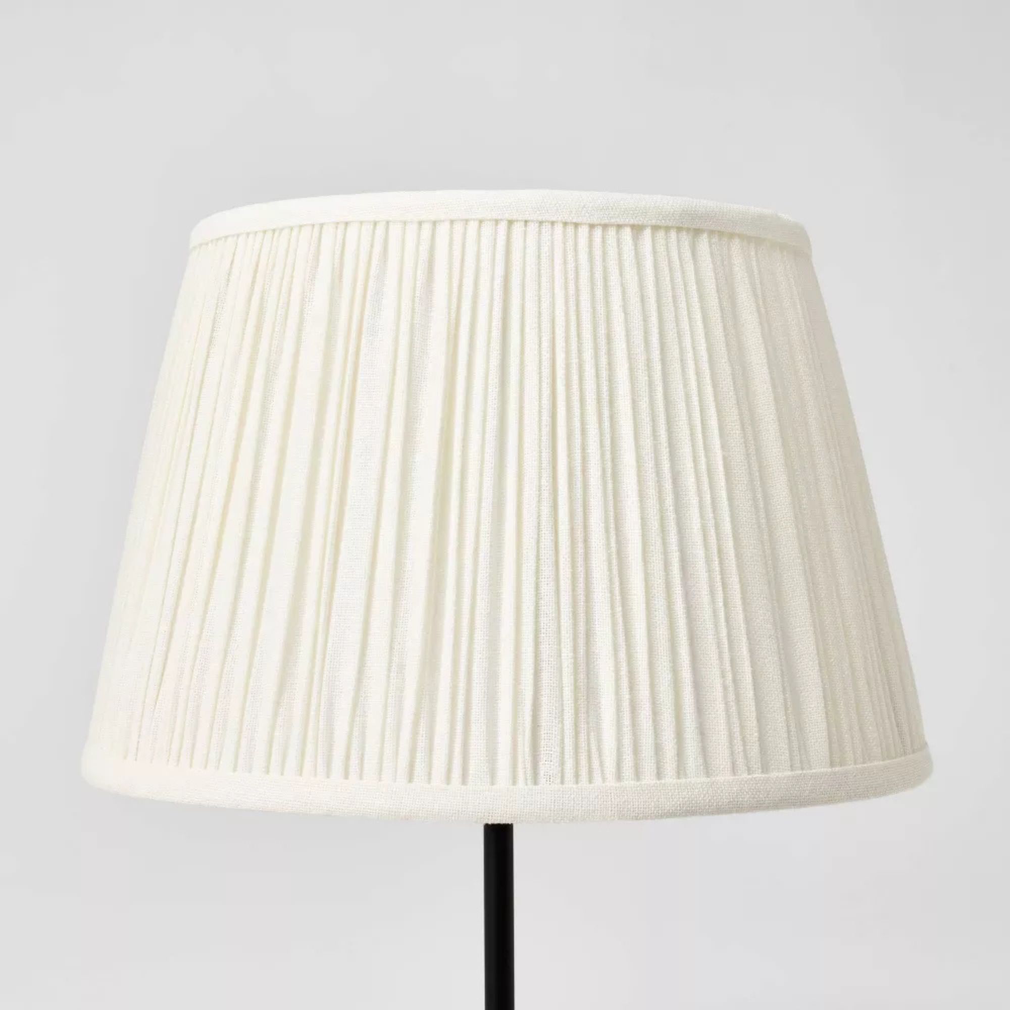 Soft Pleated Shade Off-White