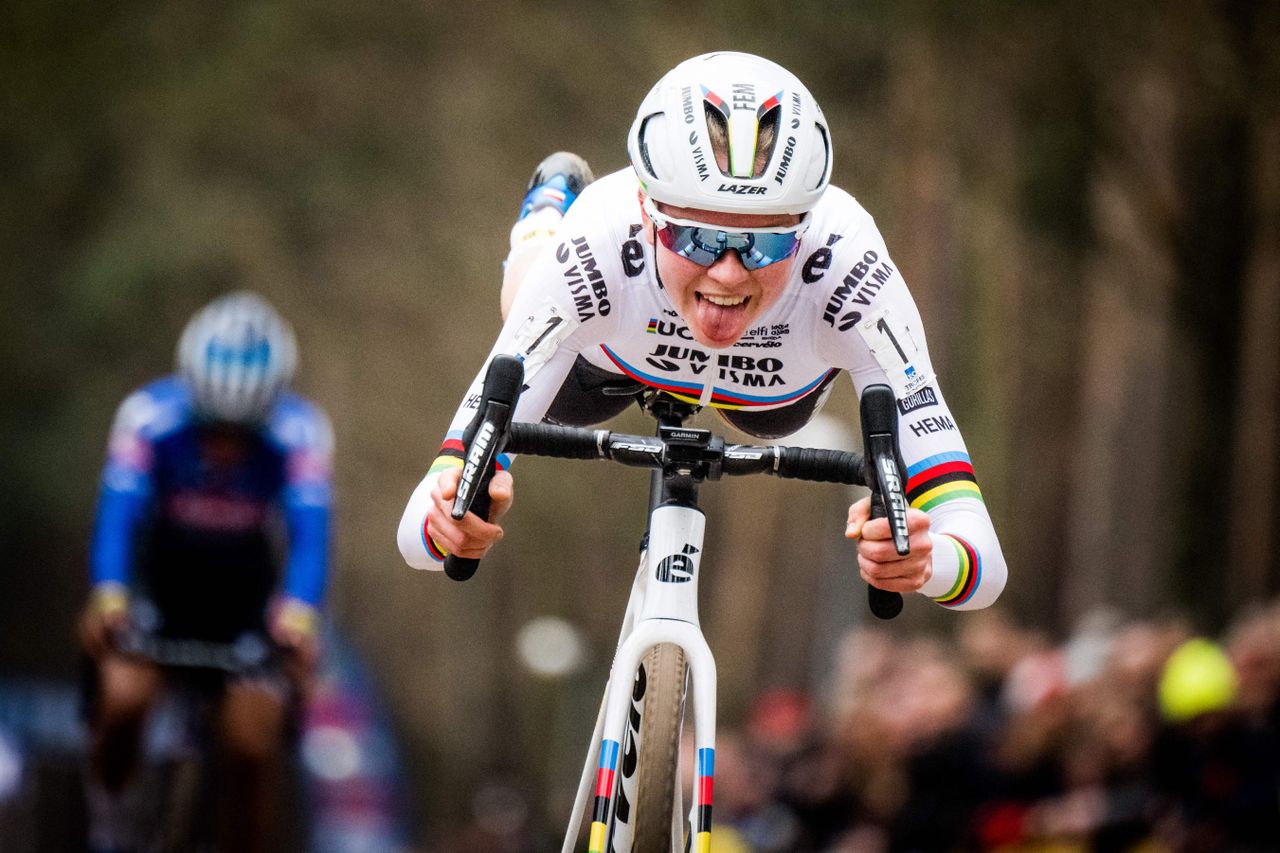 A cyclist competing in a cyclocross race