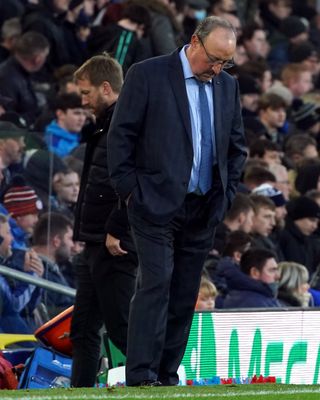 Everton manager Rafael Benitez bows his head