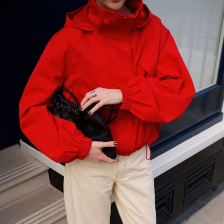 No, Not a Beige Trench Coat&mdash;Chic Women Are Wearing This Spring Jacket in This Exact Colour