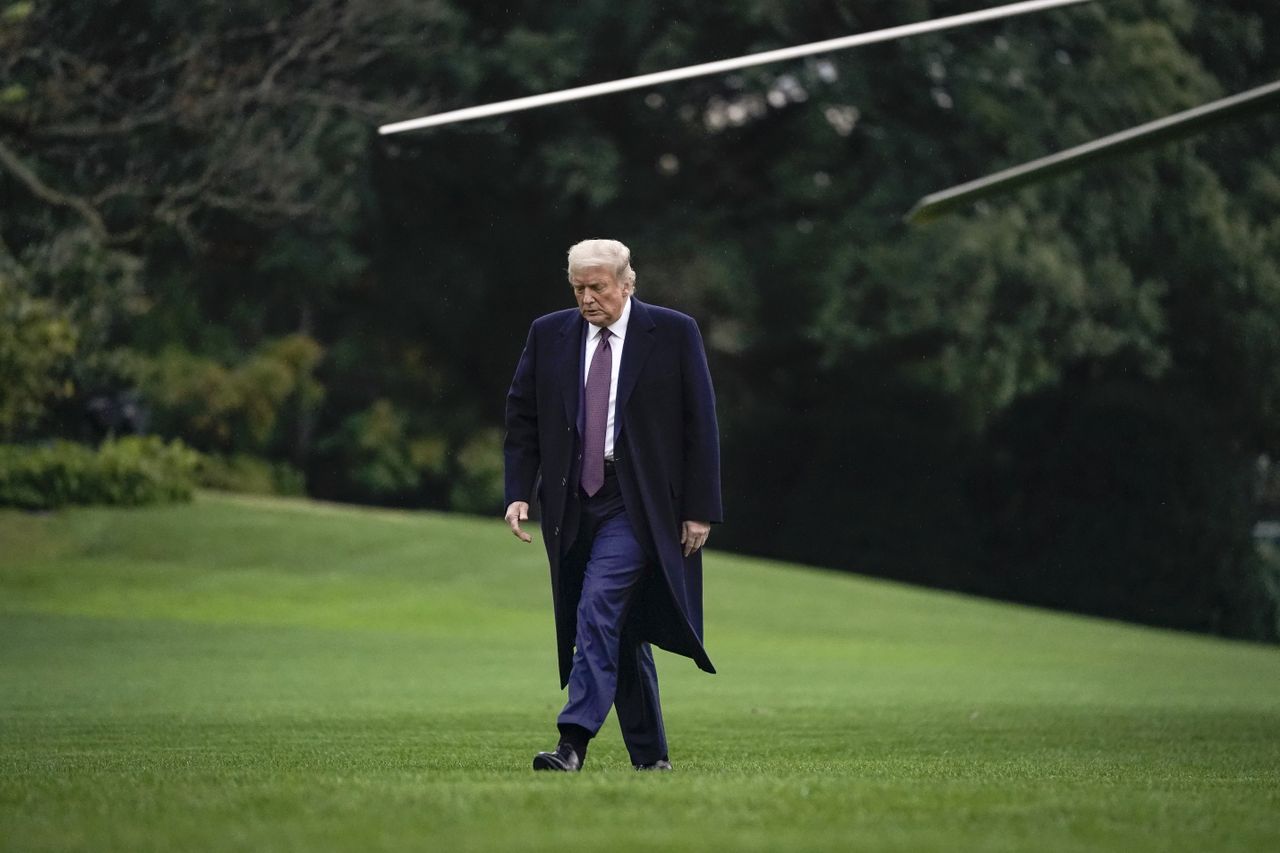 Trump on the White House lawn