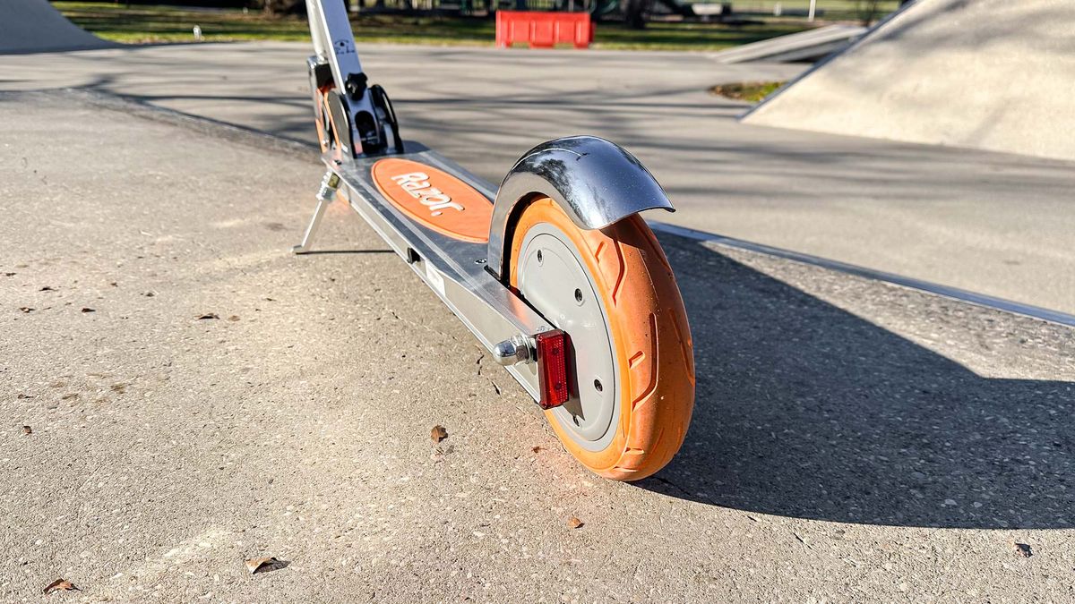 Razor Icon rear brake