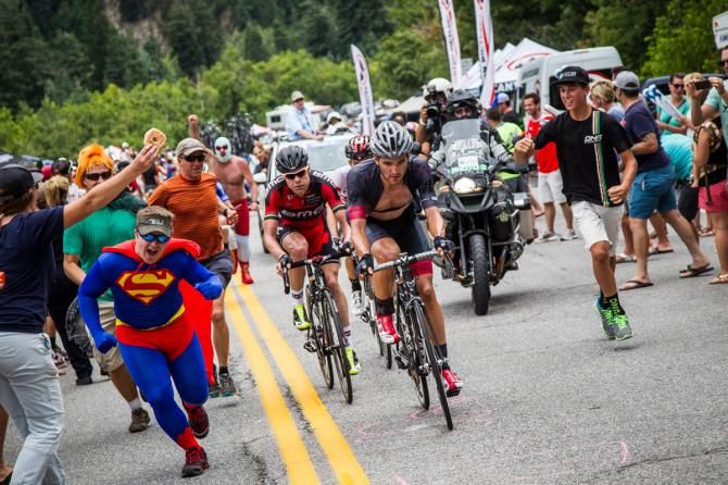 Fans on the way to the finish.