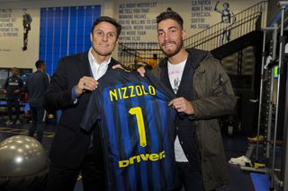Javier Zanetti presents Giacomo Nizzolo with a personalised Inter Milan jersey