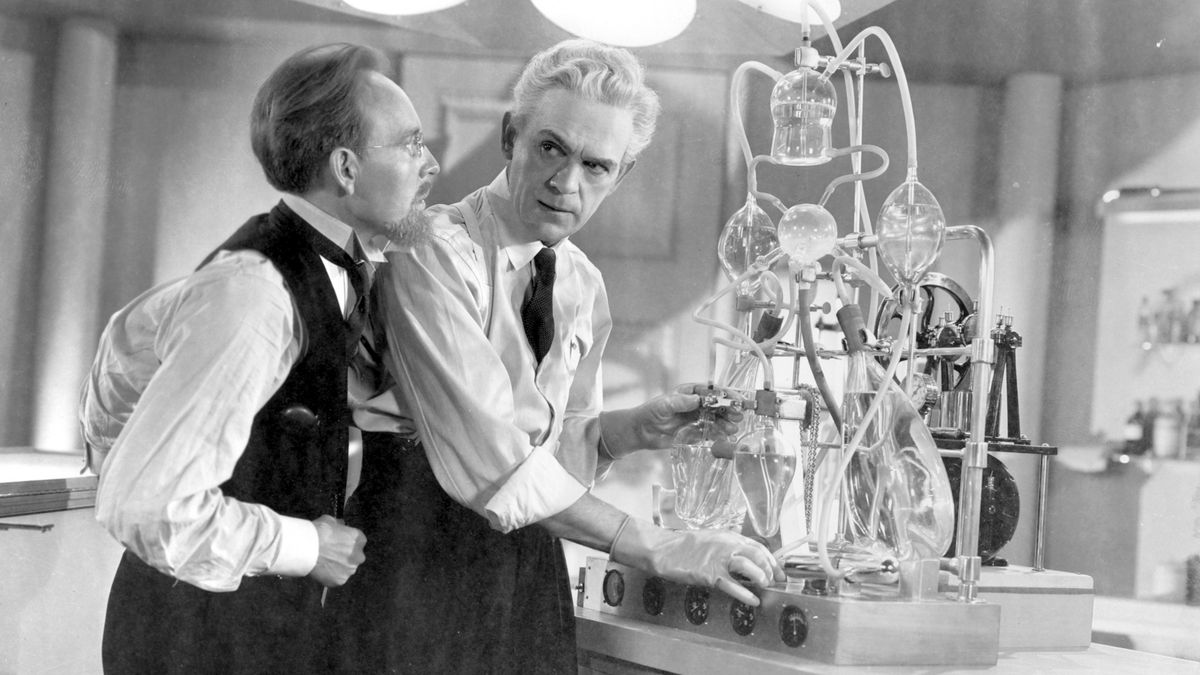 Boris Karloff as a scientist in The Man They Couldn&#039;t Hang. 