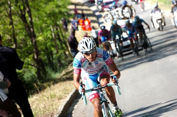 Miguel Rubiano (Androni Giocattoli) goes solo