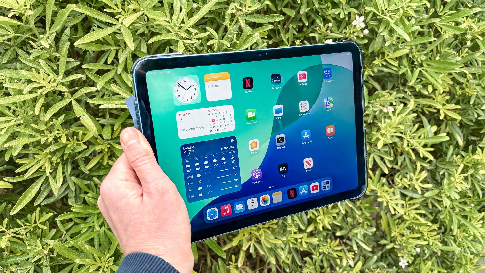 iPad 11