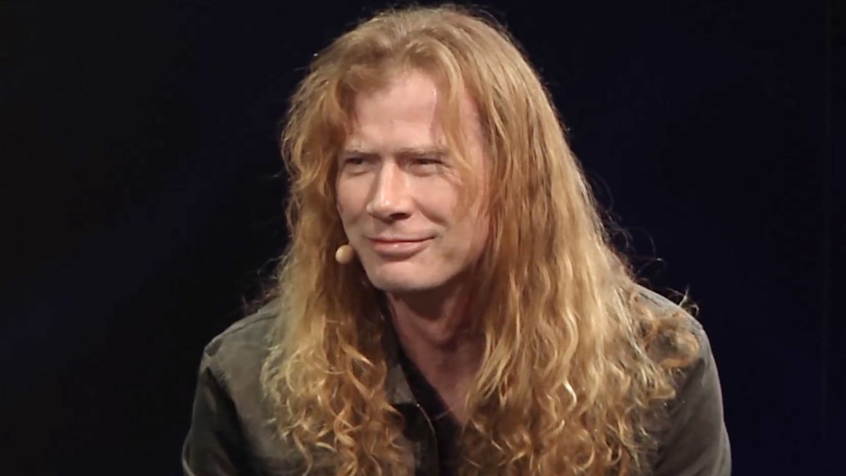 Mustaine plays Metallica songs for fun | Louder