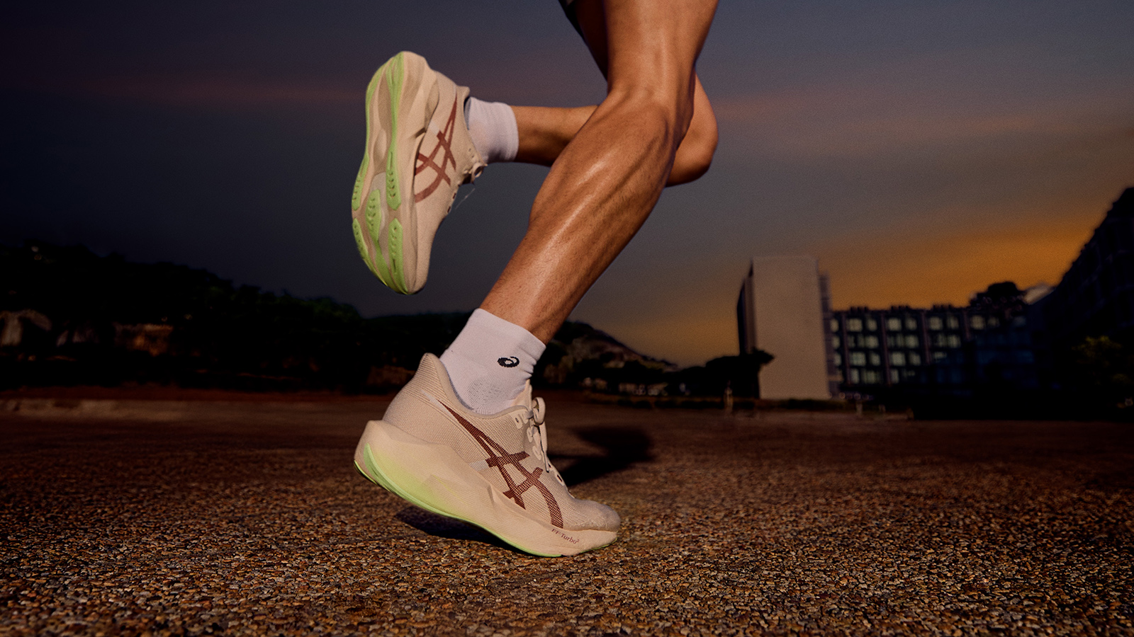 ASICS Novablast 6