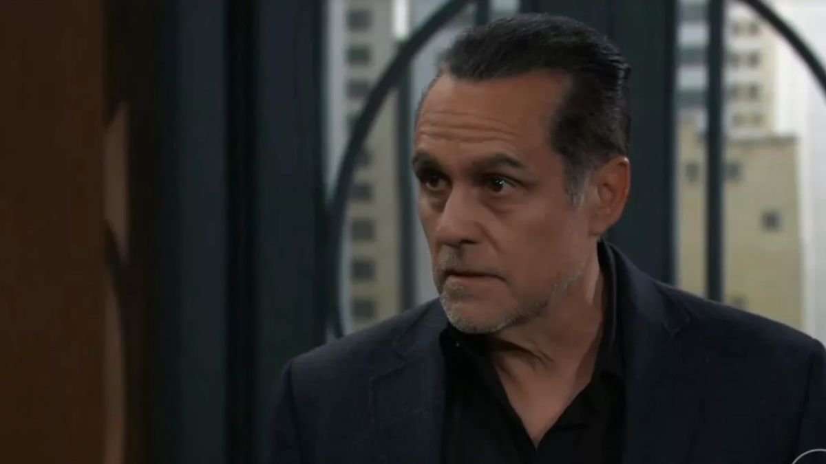 Maurice Benard as Sonny upset in General Hospital