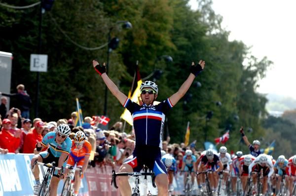 Pierre-Henri Lecuisinier (France) celebrates