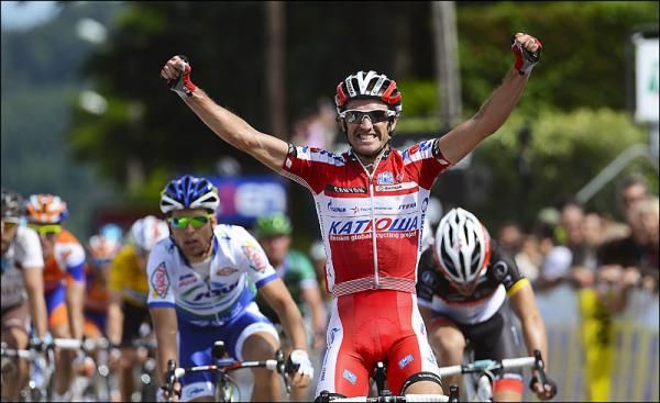 Daniel Moreno (Katusha) celebrates his victory