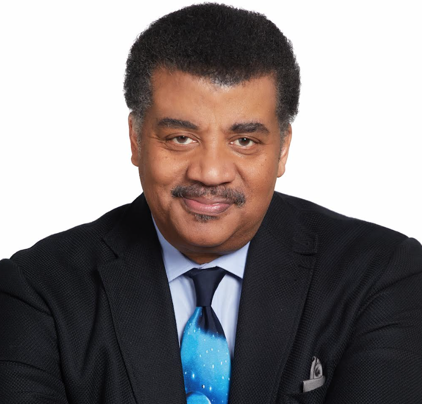uma imagem de retrato de um homem vestindo um terno