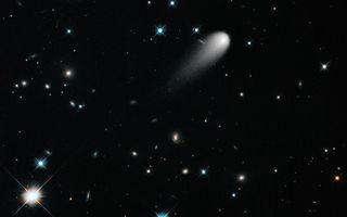 Comet ISON Hubble space wallpaper