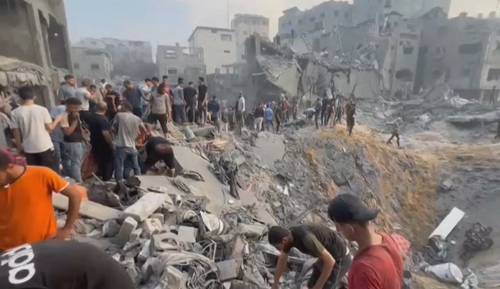 Gaza&#039;s Jabaliya refugee camp after Israeli airstrikes