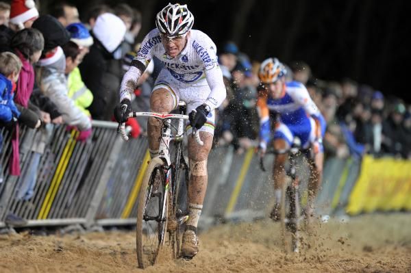 Stybar fights to stay with the strongest men