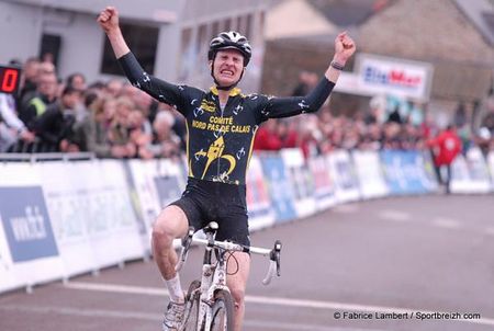Quentin Jauregui wins the junior men's race at French 'cross nationals