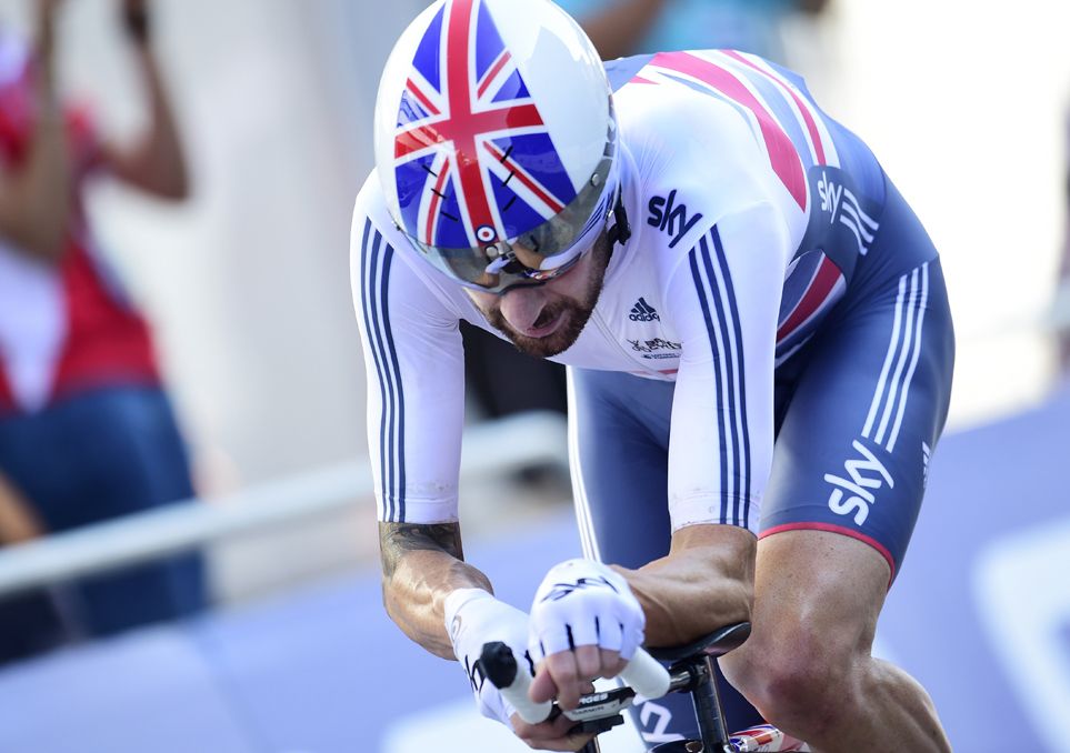 Bradley Wiggins rides to the world time trial title in 2014