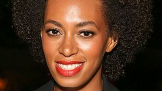 Solange pictured with densely packed tight zigzag patterned curls