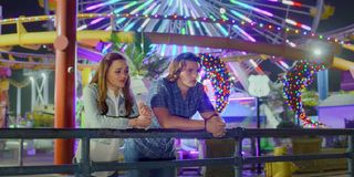 Elle and Lee near the arcade in The Kissing Booth 3.