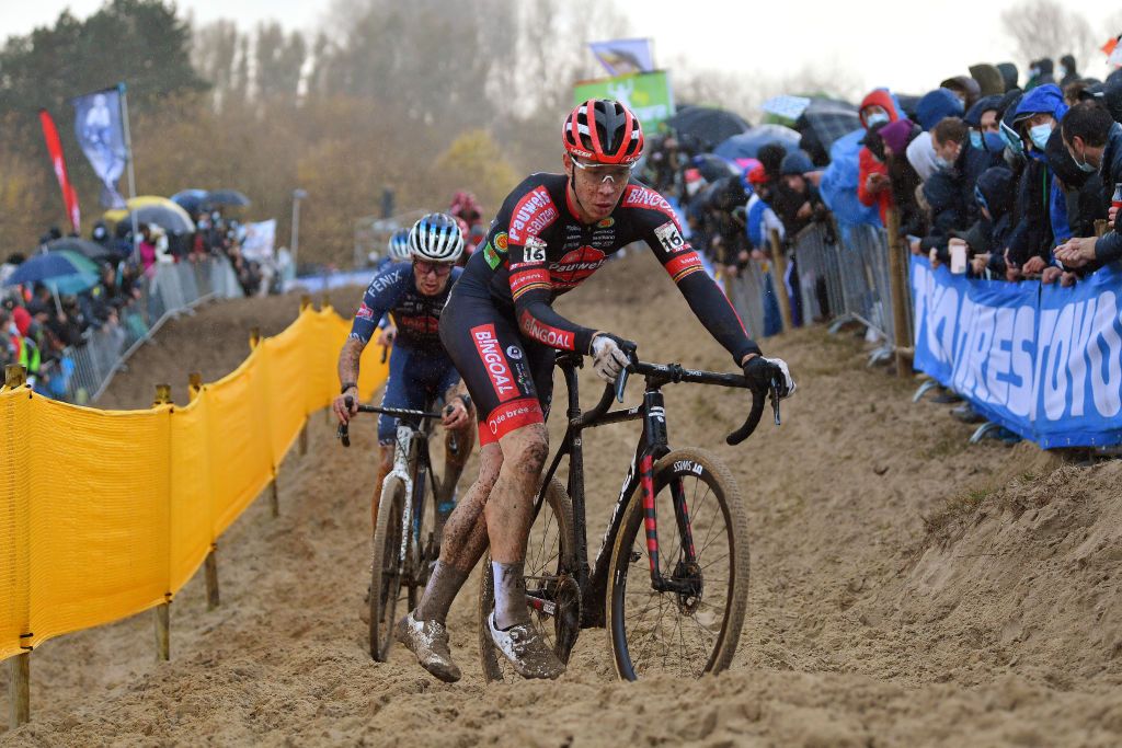 KOKSIJDE BELGIUM NOVEMBER 21 Laurens Sweeck of Belgium and Team Pauwels Sauzen Bingoal competes during the 50th Koksijde UCI CycloCross Worldcup 2021 Mens Elite CXWorldCup on November 21 2021 in Koksijde Belgium Photo by Luc ClaessenGetty Images