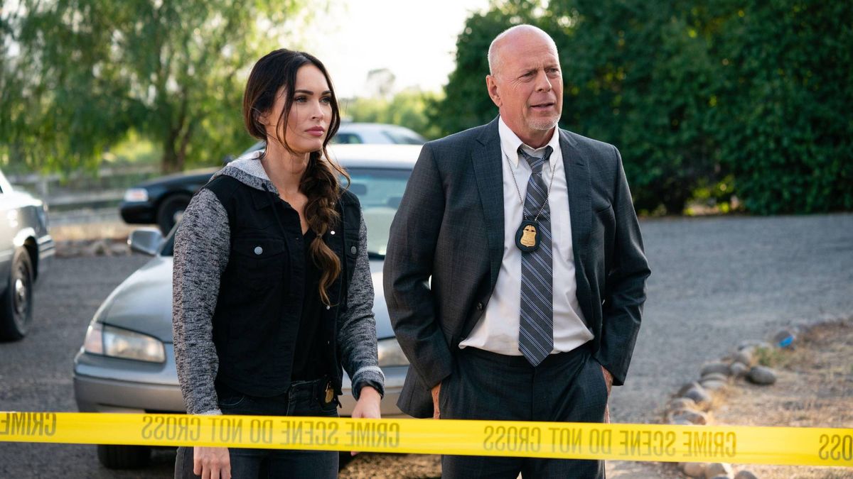 Megan Fox and Bruce Willis in &quot;Midnight in the Switchgrass&quot; (2021)