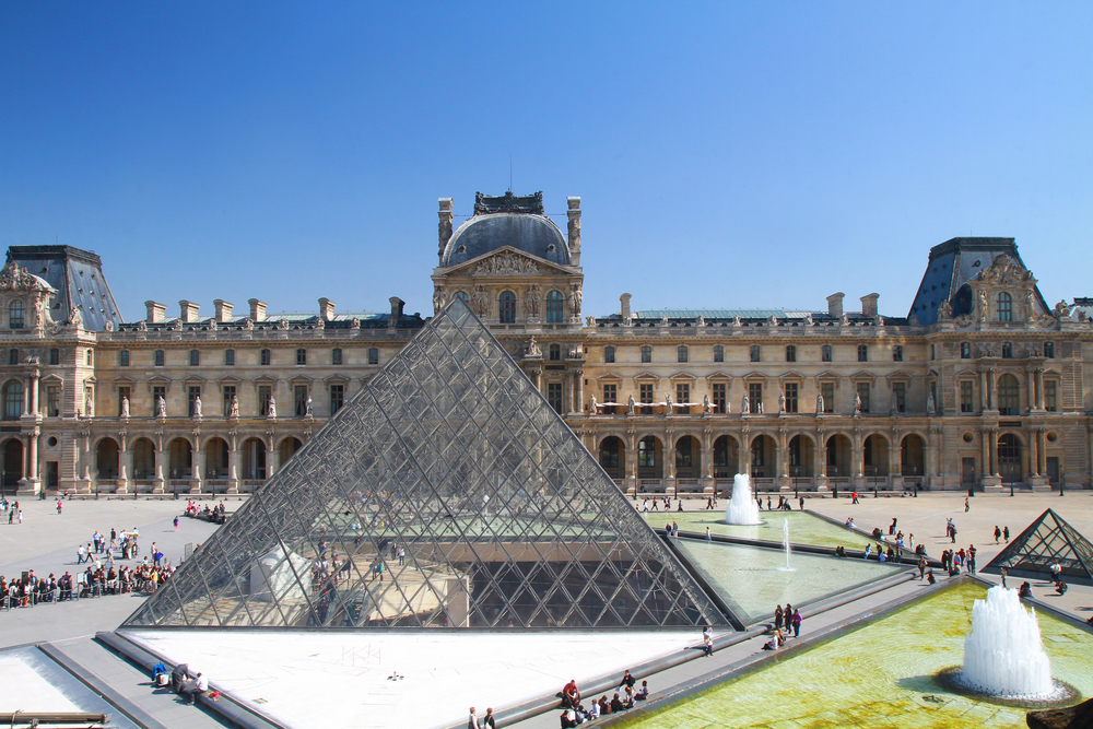 Architectural Buildings of the World: Musee du Louvre - WorldAtlas