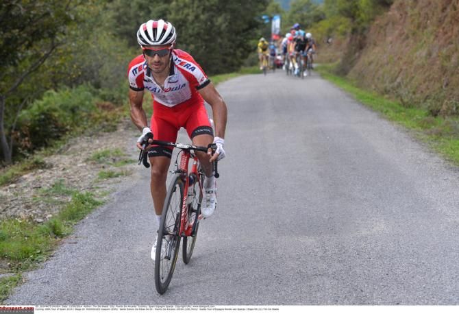 Joaquim Rodr&iacute;guez (Katusha) leaves his GC rivals behind. For now