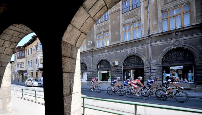 The Sarajevo Grand Prix in the streets of the Bosnian capital.