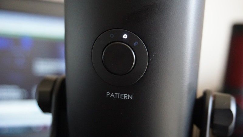 Yeti X polar pattern button