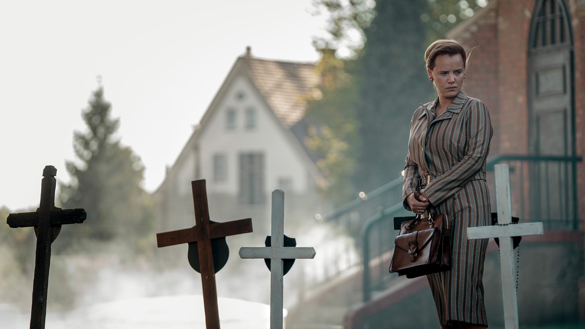 Jolanta Wadowska-Kr&amp;oacute;l (Joanna Kulig) in The Lead Children.