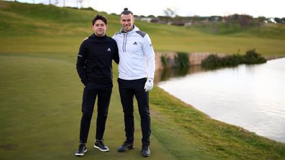 Niall Horan and Gareth Bale pose for a photo