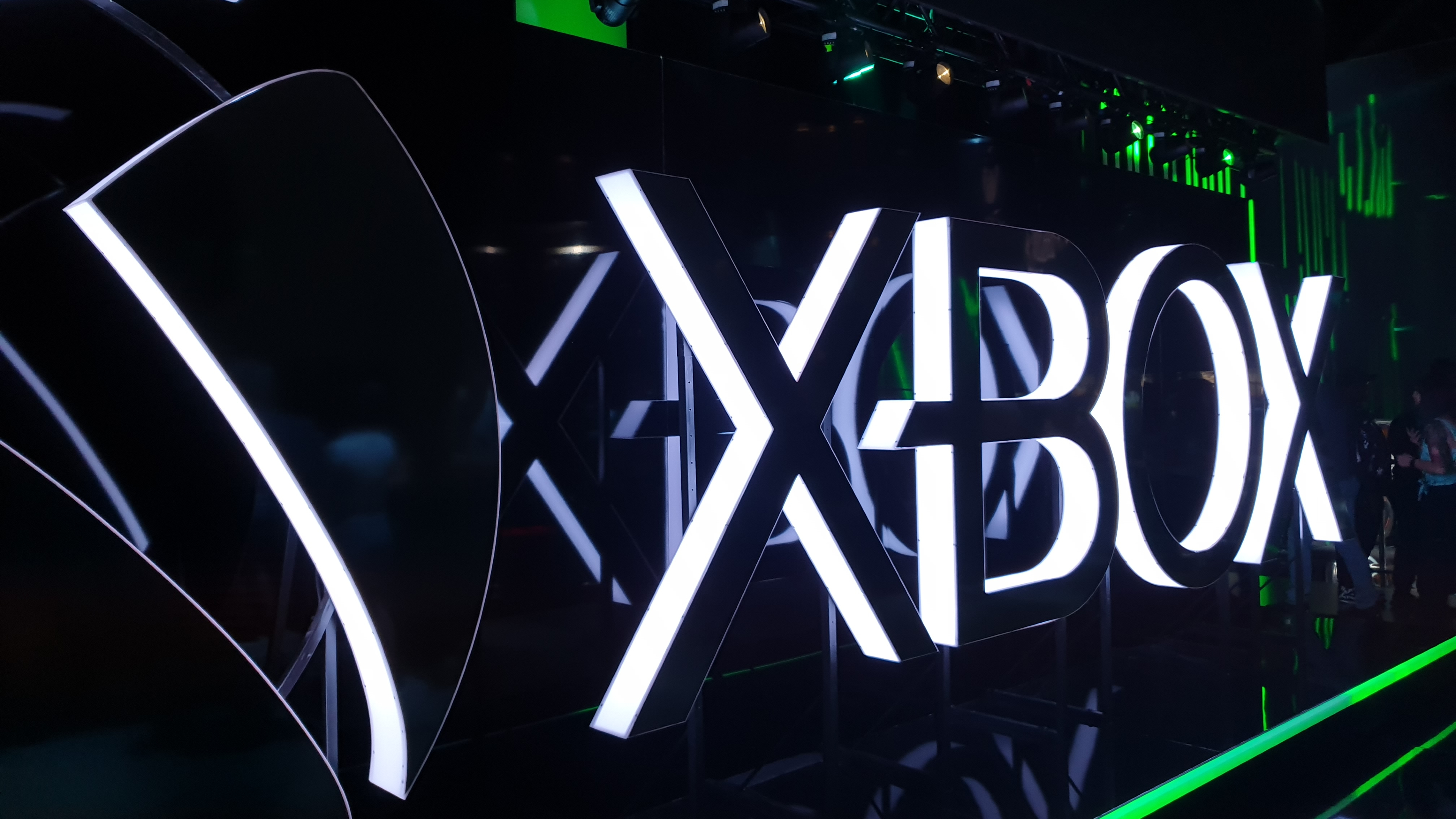 Logo Xbox na targach E3.