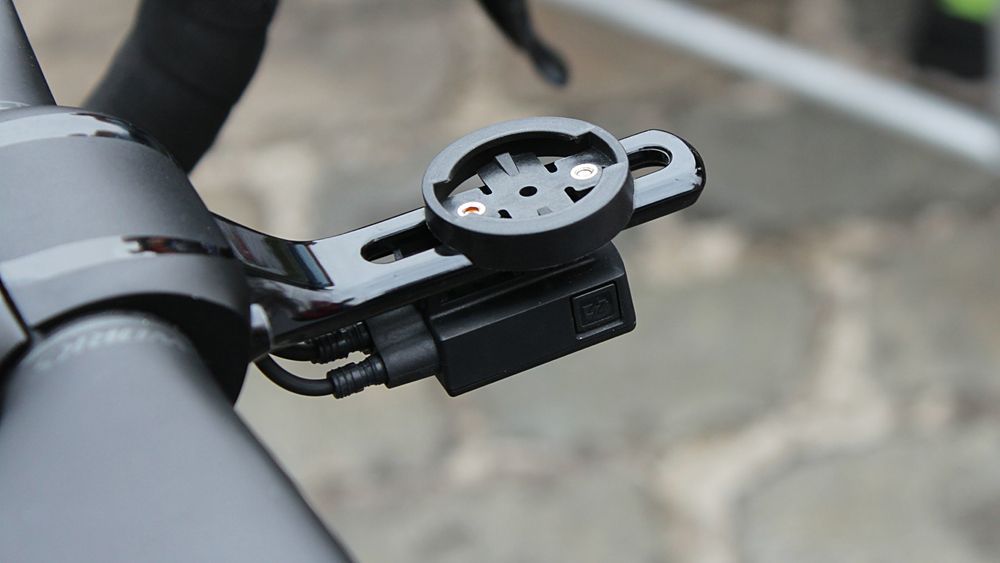 The Venge has its own integrated Garmin mount that neatly integrates Di2