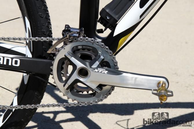 175mm-long Shimano XTR crankarms with 38/26T chainrings for Geoff Kabush (Scott-3Rox).