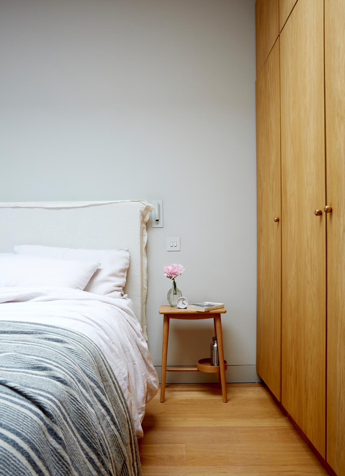 built-in wardrobe ideas for grey bedroom