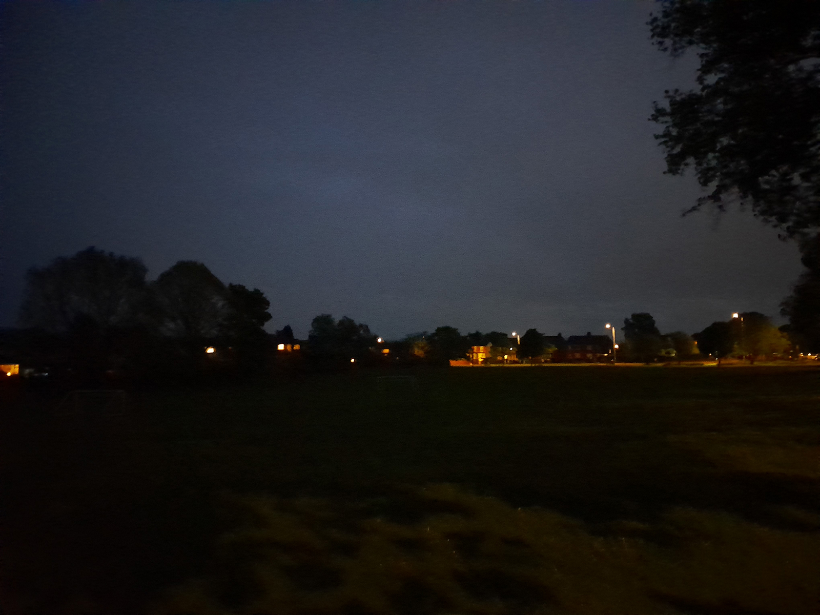 Samsung Galaxy A13 camera sample showing a park at night
