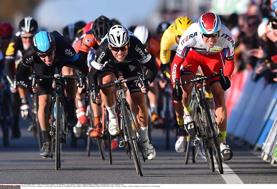 Mark Cavendish outsprints Alexander Kristoff at Kuurne-Brussel-Kuurne