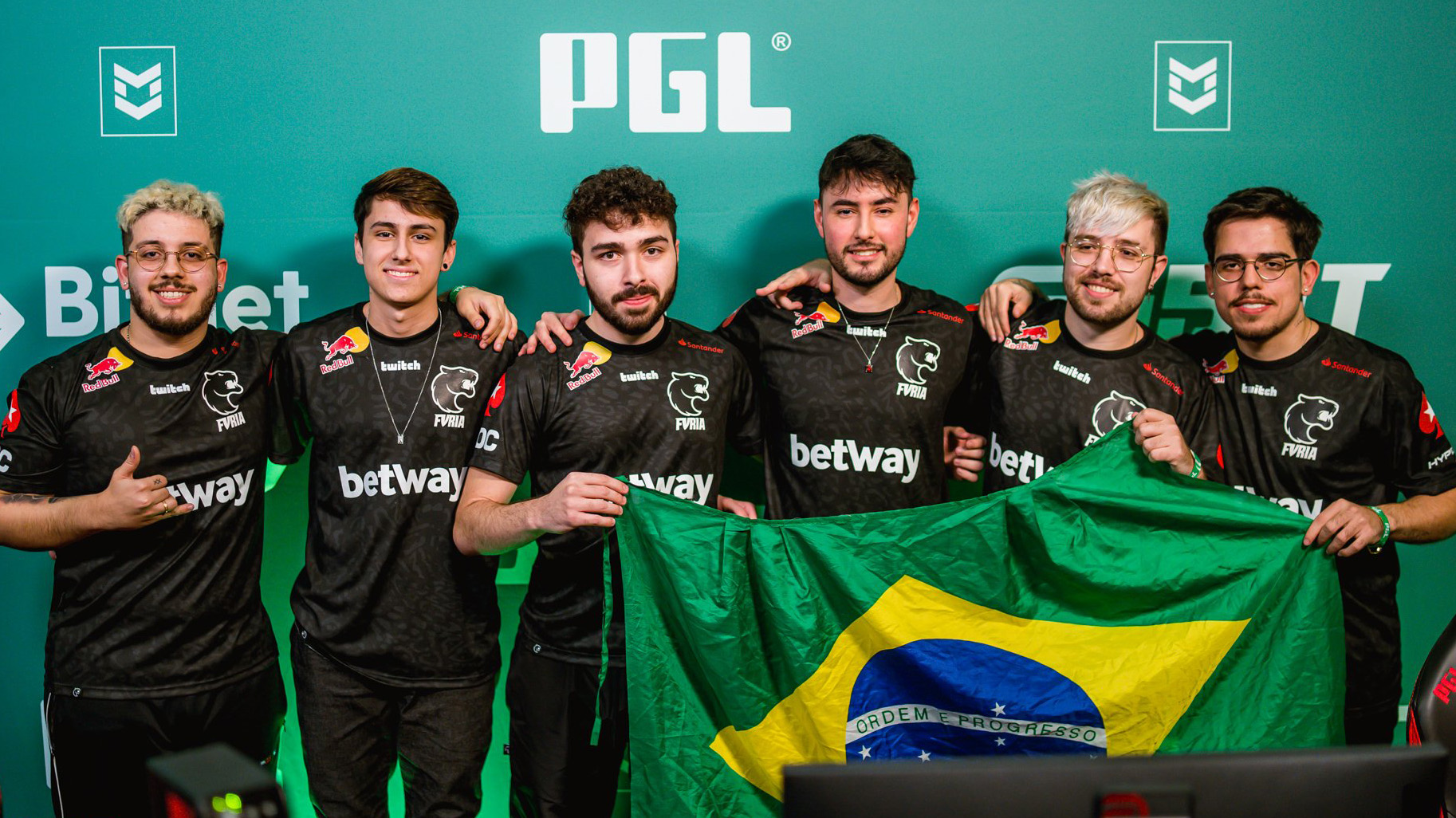 Brazilian footballer launches new CS:GO team