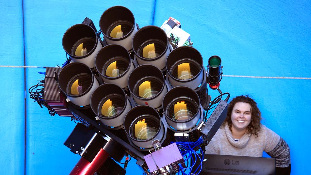 10 Canon 400mm lenses joined to make telescope array to view distant