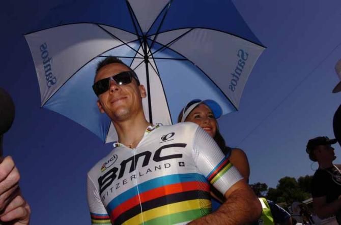 Philippe Gilbert (BMC) looks for shade before the start.
