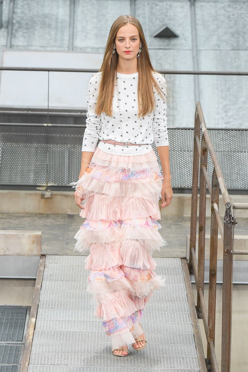 Clothing, White, Fashion, Pink, Street fashion, Dress, Shoulder, Fashion model, Peach, Waist,