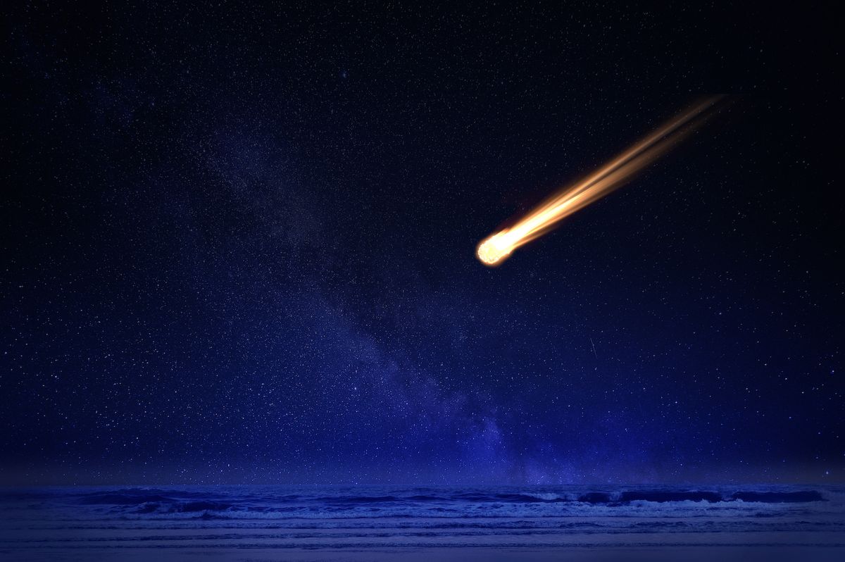 Fireball 10 times brighter than the moon streaks over Mississippi