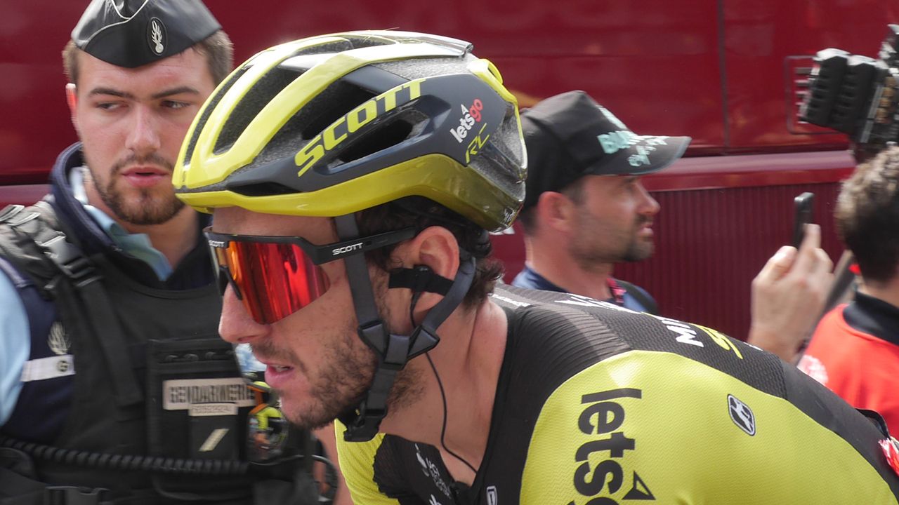 In the race for the biggest eyewear, we think Adam Yates is taking the prize with these Scott Sport Shields